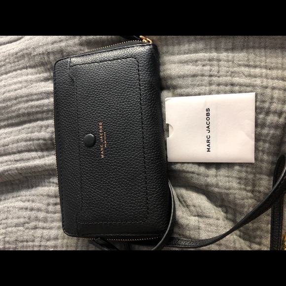 Marc Jacob’s wallet with strap - Picture 2 of 4
